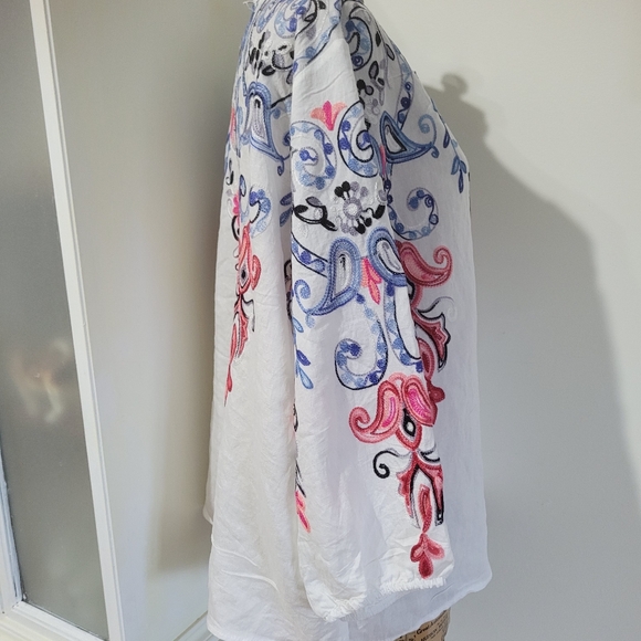 Kindred Embroidered White and Pink Women's Top 3X - Picture 5 of 8